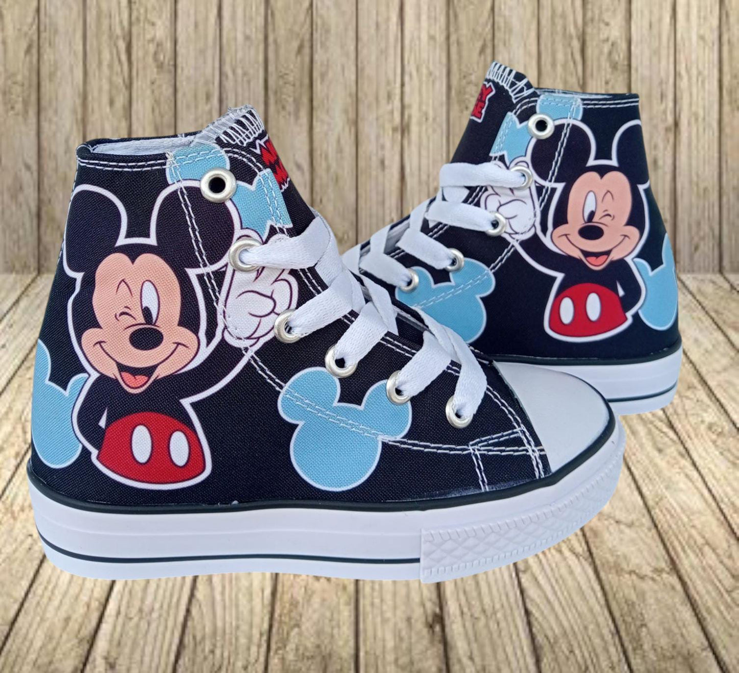 Botas con estampado de Mickey